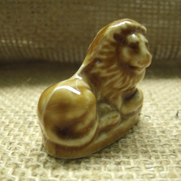 Vintage Wade Whimsies Lion Porcelain Figurine - Picture 2 of 12
